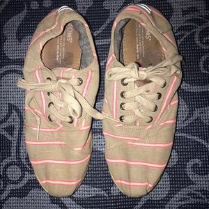 Toms size 9